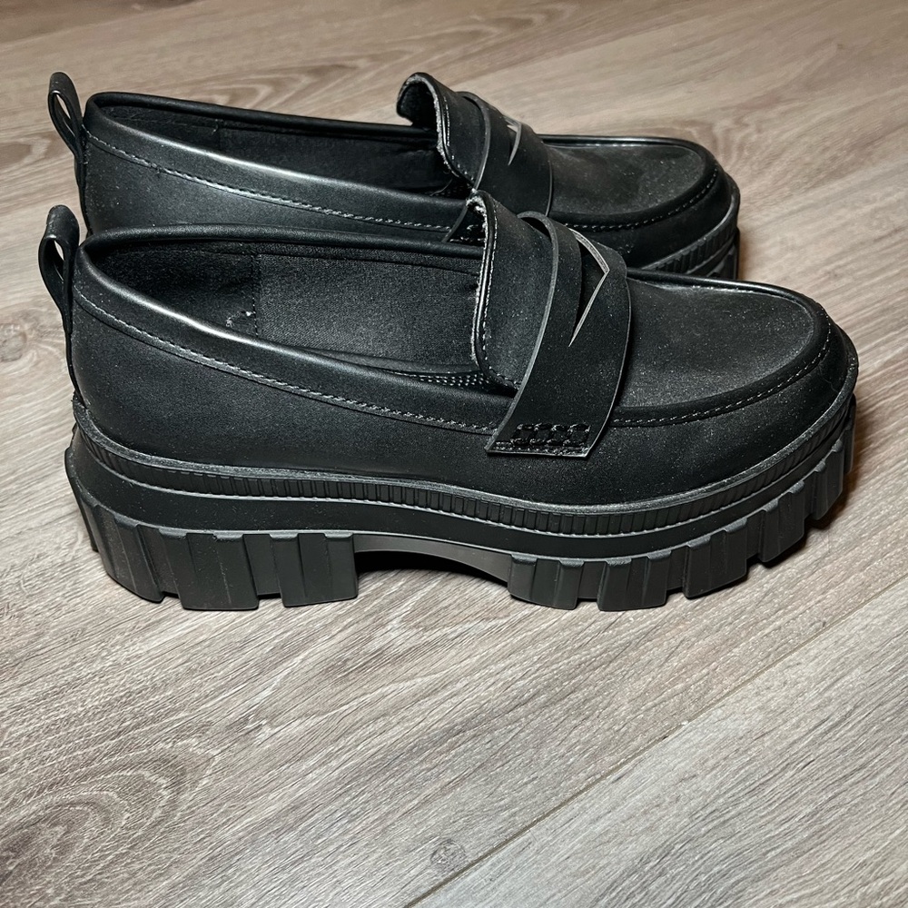 Stradivarius Loafers